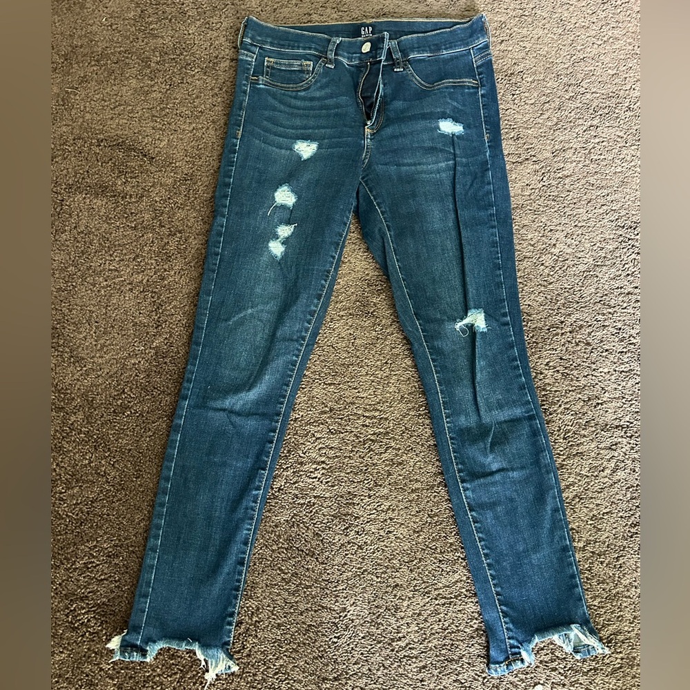 Women’s Gap blue jeans, size 29 regular